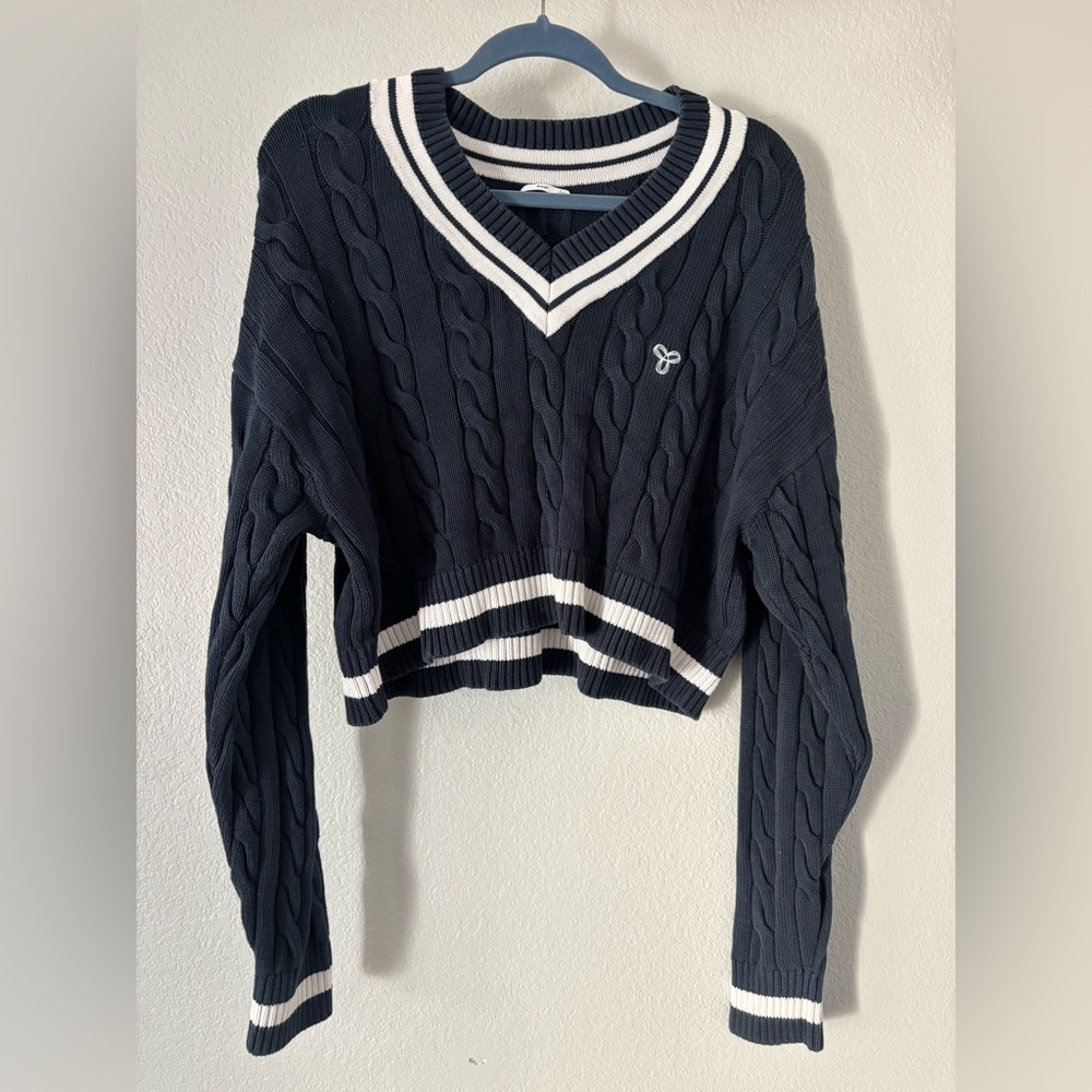 V-neck cable-knit sweater TNA